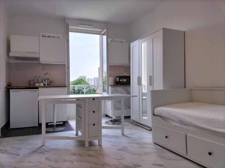 Paris Tourist Apartment, France Stains Exteriör bild